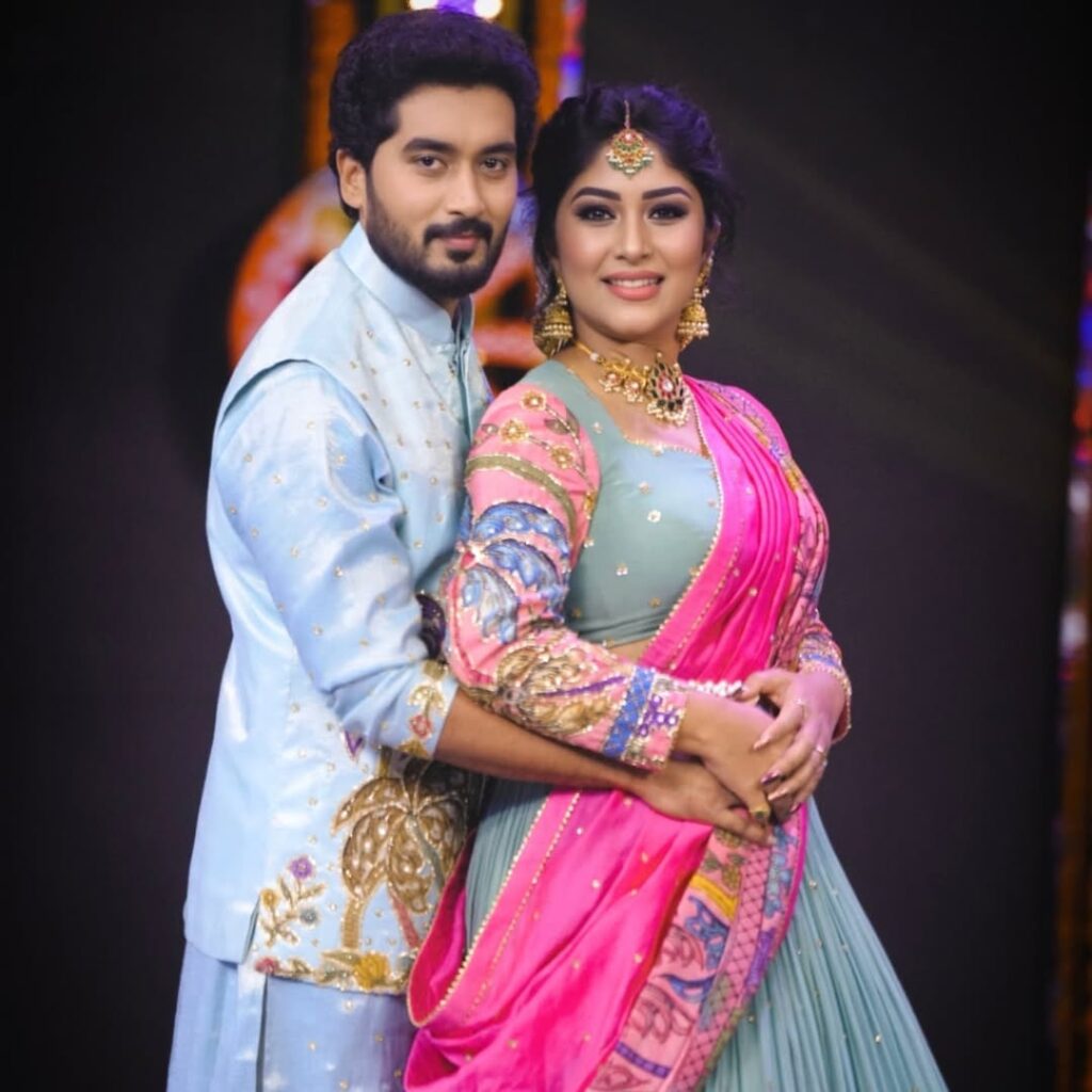 Nirupam Paritala With Wife Manjula