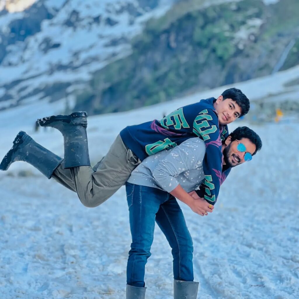 Nirupam Paritala with son akshaj omkar
