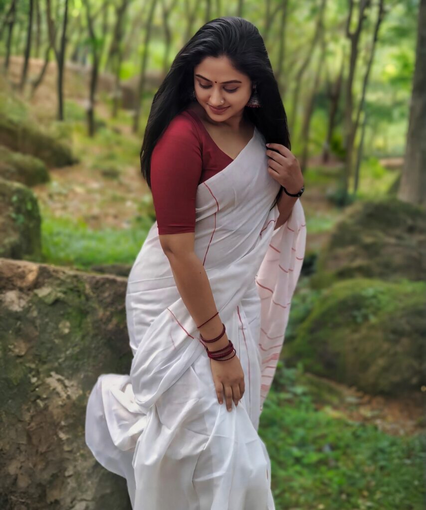 Swathy Nithyanand Biography, Age(2025), Wedding, Husband, Family, Serials List, Wiki, Photos & More Interesting Things