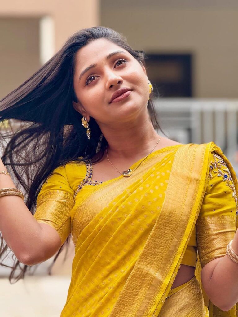 Pavithra B Naik hd photos