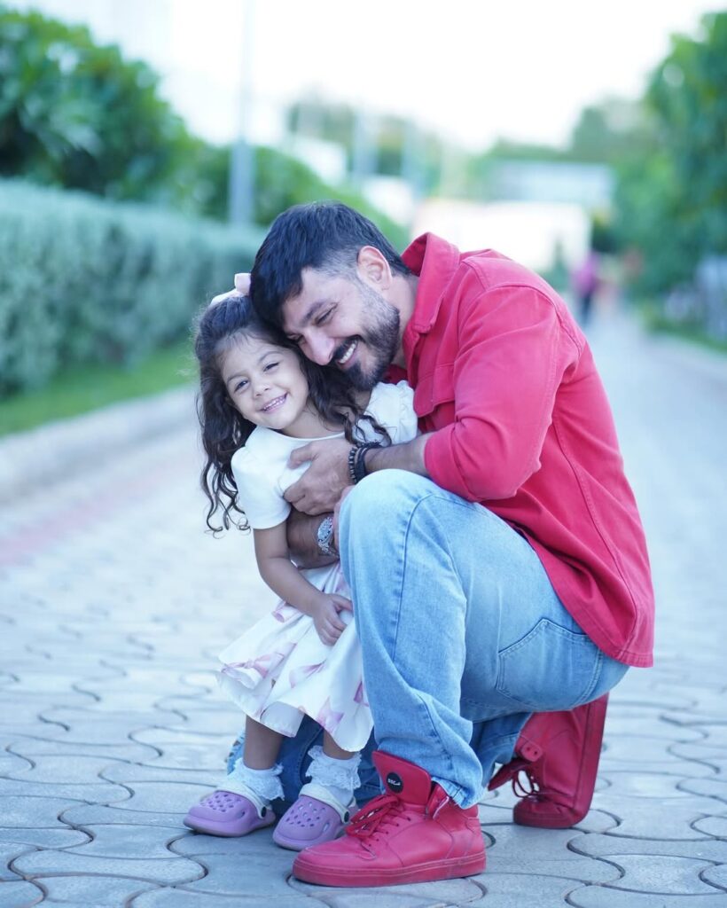Ali Reza with daughter amaira