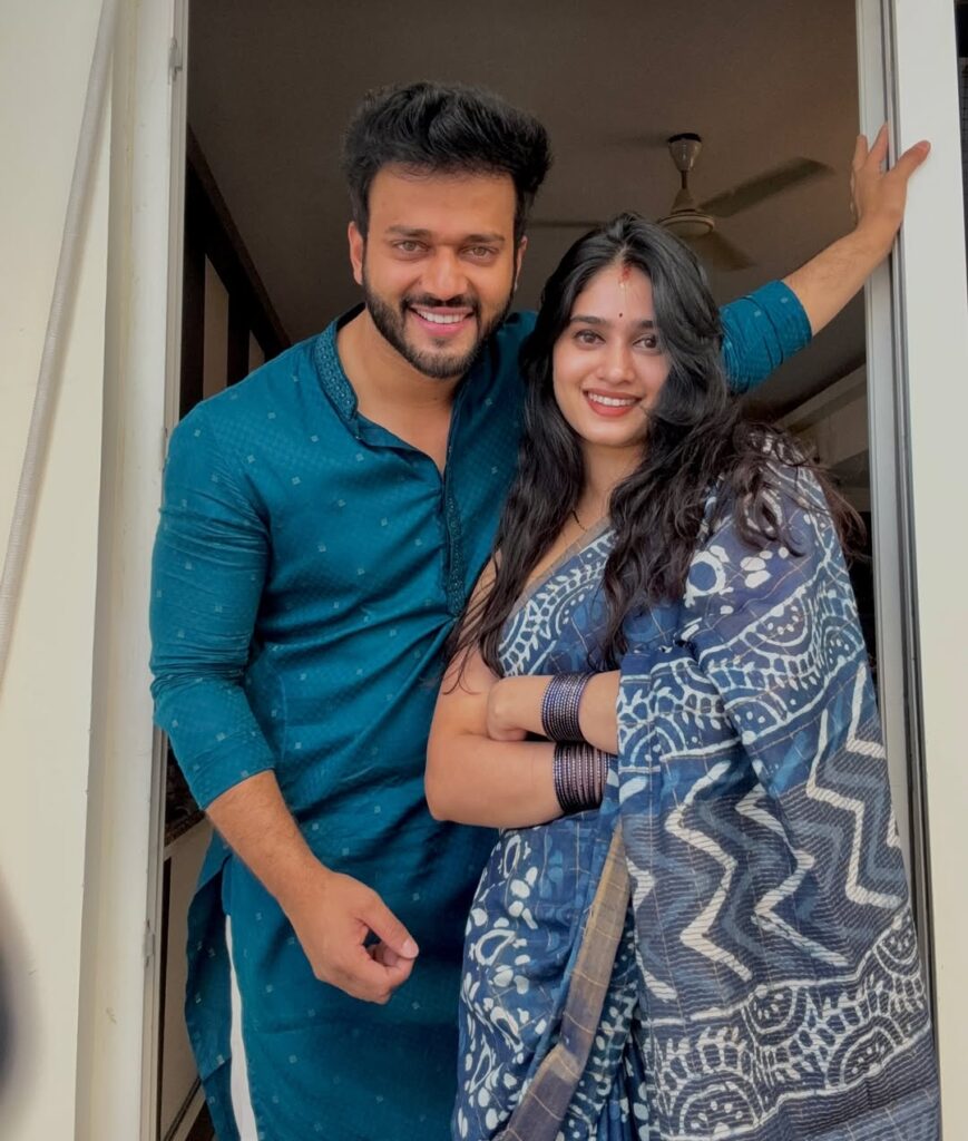Akarsh Byramudi with wife Aishwarya